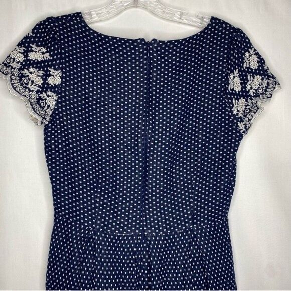 Francesca's Jun & Ivy Blue White Embroidered Floral Eyelet Fit & Flare Dress M - Picture 6 of 10